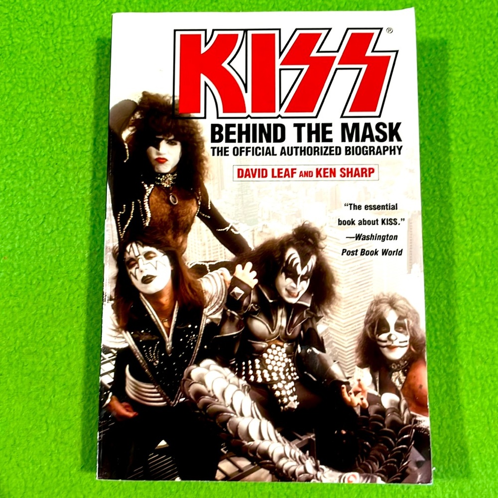 KISS Behind The Mask The Official Authorized Biography Softcover Book EXC